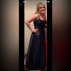 I’m selling my prom dress. It was altered to fit 5’1.